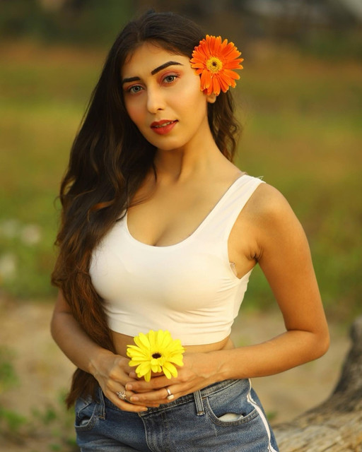 ruma-sharmaa-25-4