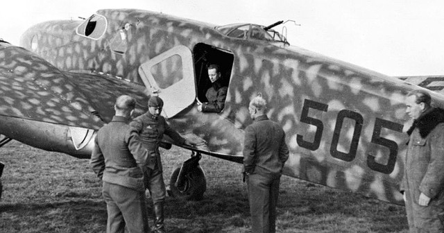 Caproni Ca 310.jpg