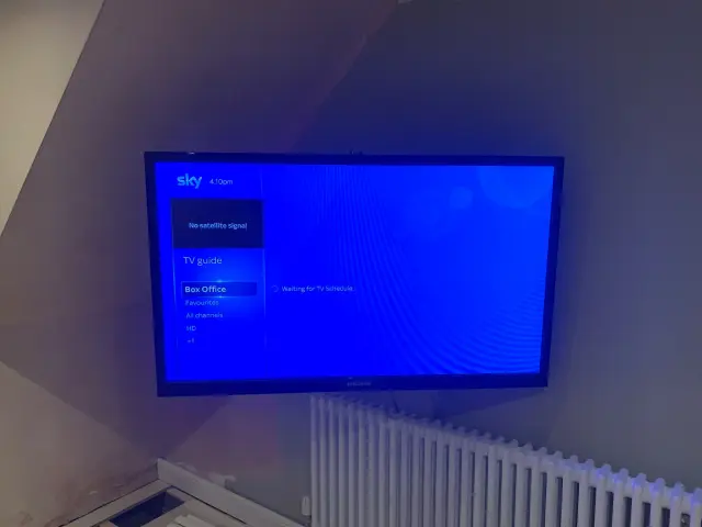 distributing-tv-aerial-signals-passive-splitters-vs-active-amplified-distribution-boxes featured image