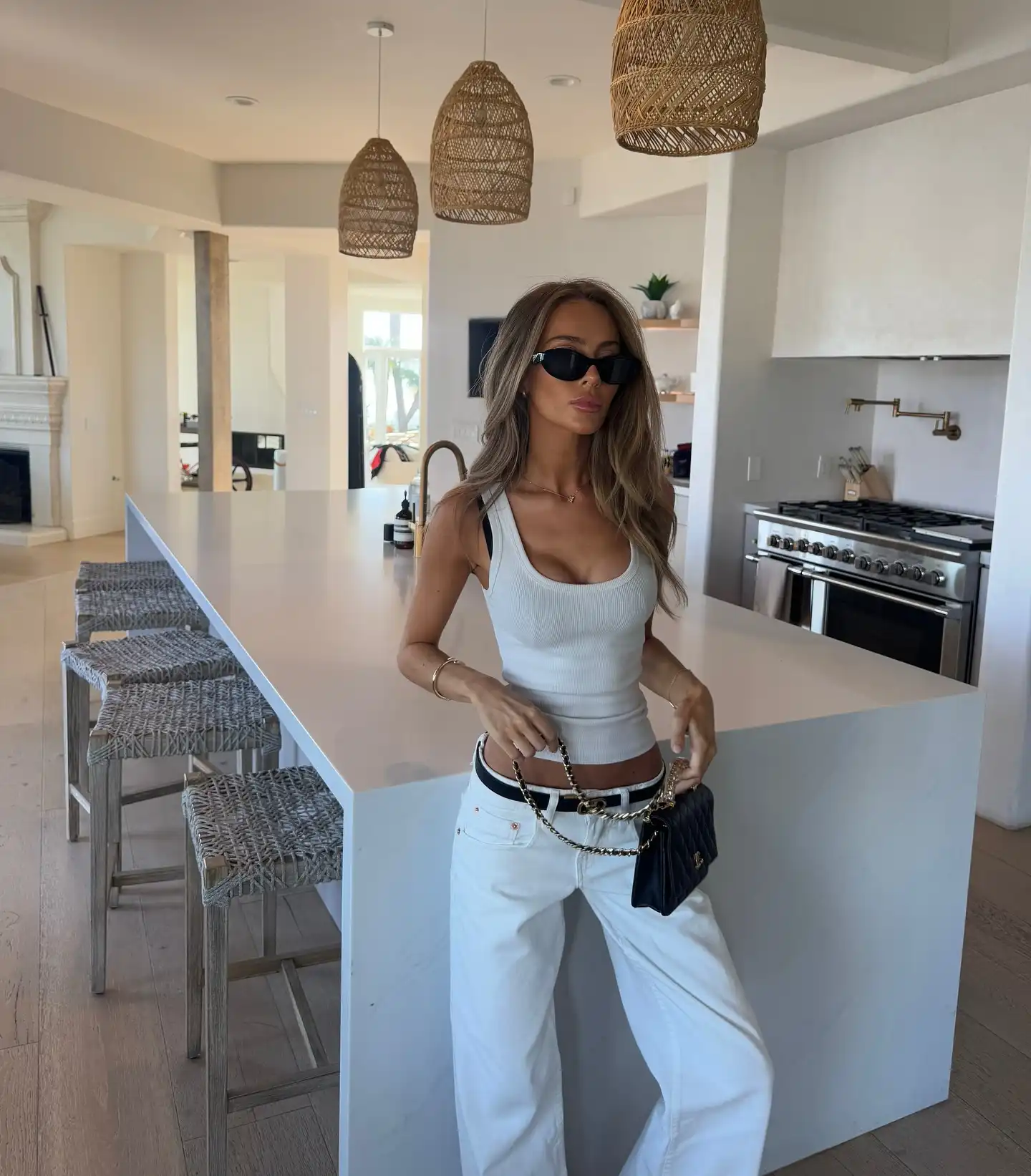 Amelia J Stuart Wallpapers Insta Sport Bio (7)