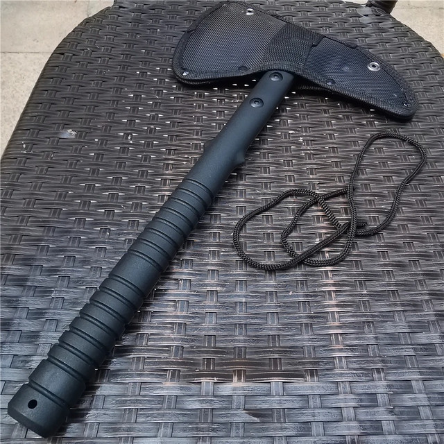 10-Axe-Tomahawk.jpg