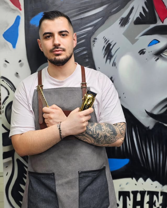 Барбър в The Brothers Barbershop