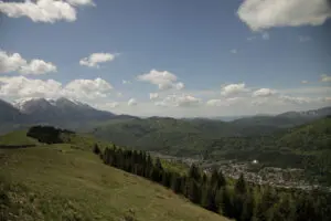 Mai mult decât o stațiune de iarnă – O călătorie în timp, între rege și industrie