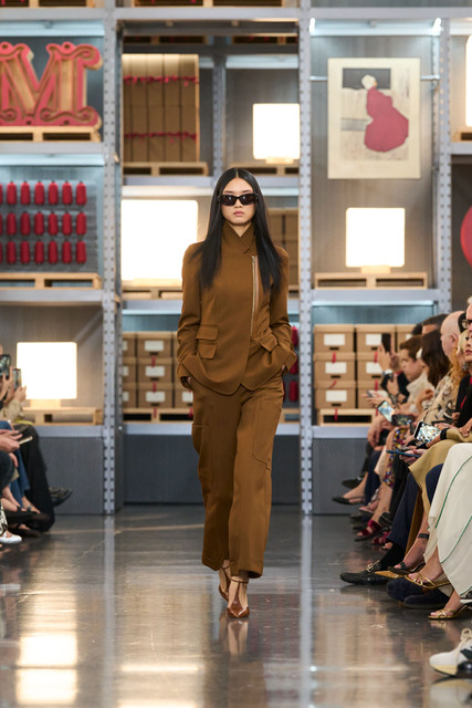 LOOK 35.jpg