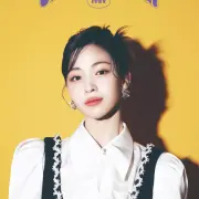 ryu jin itzy 1321236