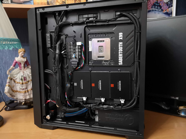 Lian-Li-Lancool-215