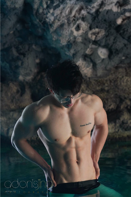 adonis2 1 5.jpg