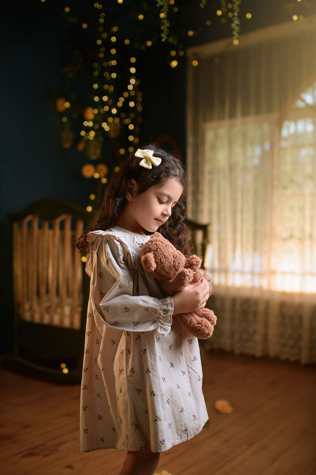 آتلیه کودک نویسا مشهد - فضای داخلی روشن و دلنشین برای عکاسی حرفه‌ای