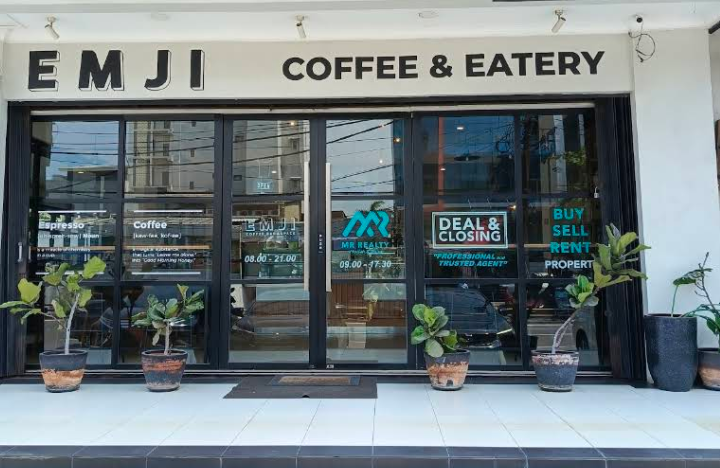 EMJI Coffee & Eatery Pluit
