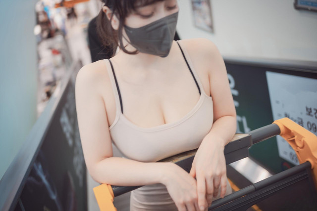 09