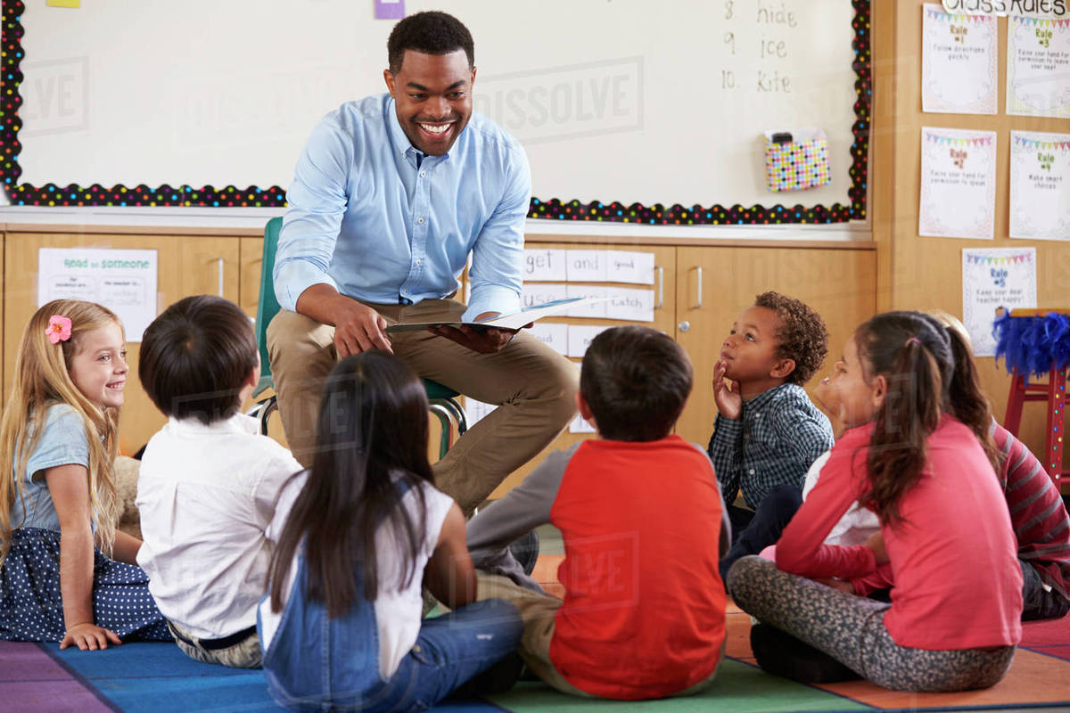 International teacher emphasizing unity in diversity in a multicultural classroom