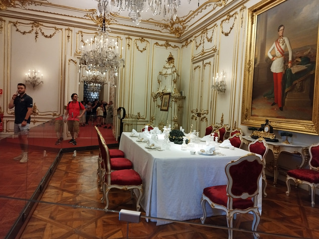 DIA 10. Viena. Schönbrunn y Ring. Lunes 10 de julio - Ruta en bici del Danubio- julio 2023 (4)