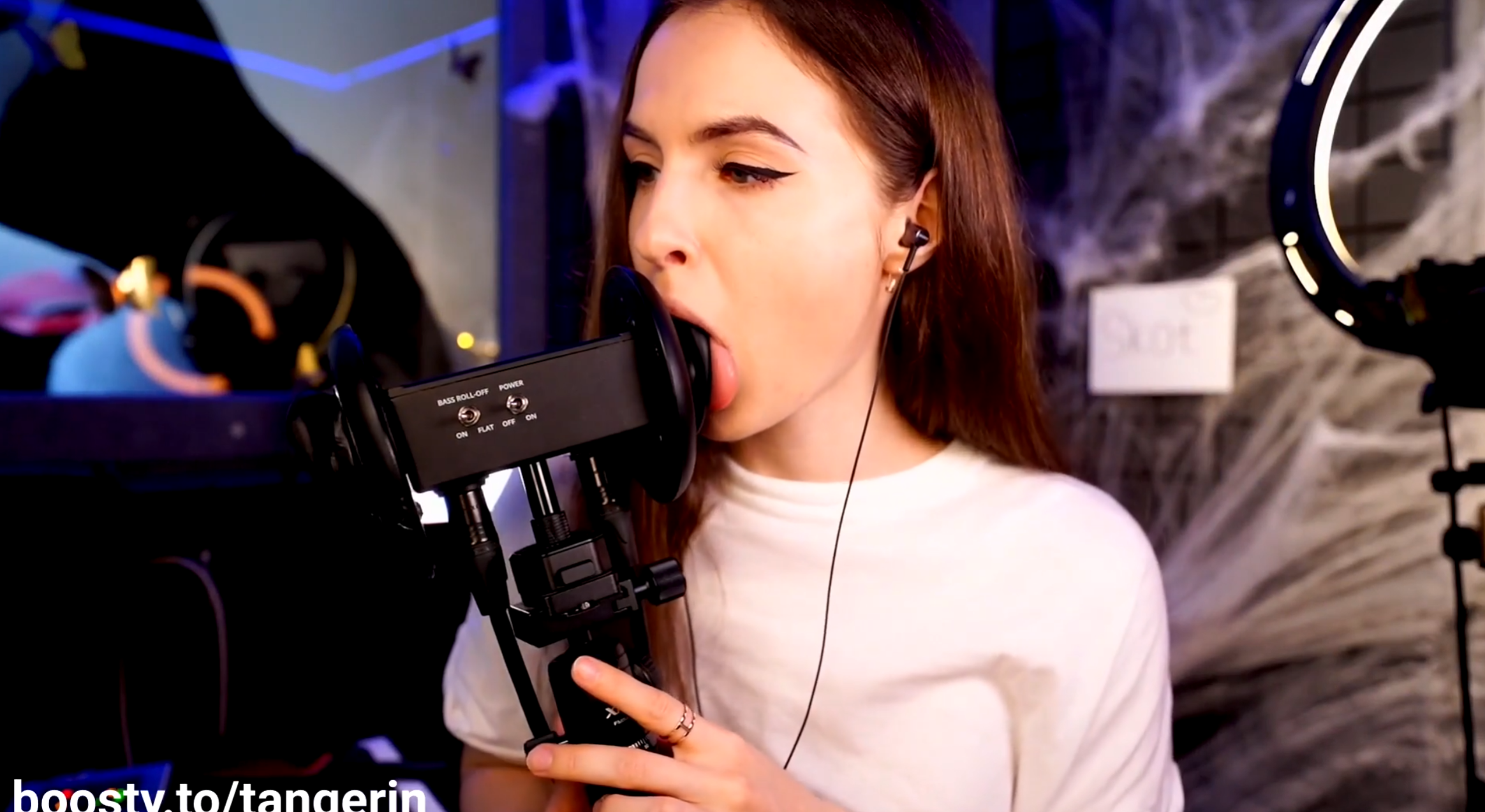 3DIO Agressive Ear Licking [ Tangerin ]