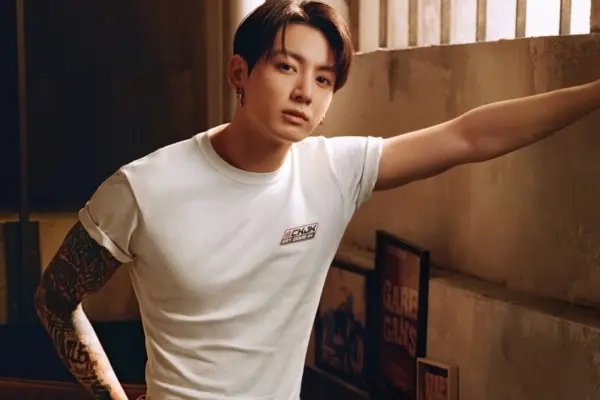 Calvin Klein Collab al starului K-Pop Jung Kook se vinde rapid