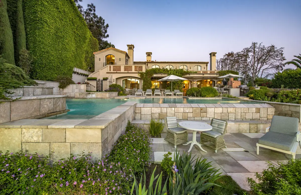 Vila de lux din Malibu: Toscana pe malul Pacificului