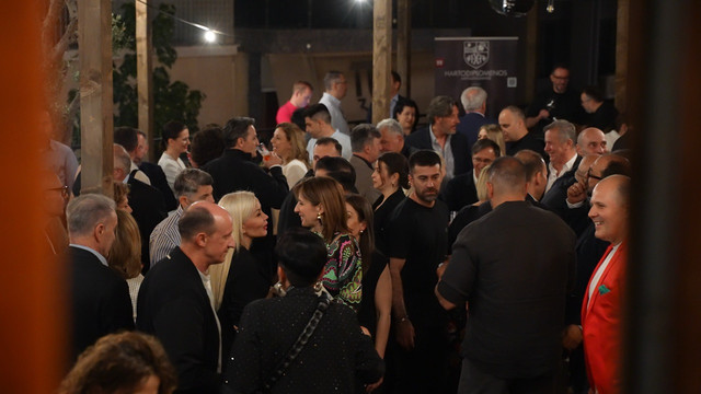 296-LR-Party-kletsas89