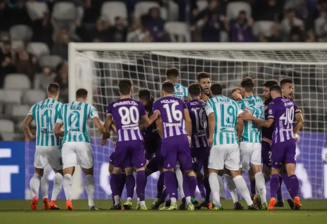 Leganes-and-Real-Valladolid-players