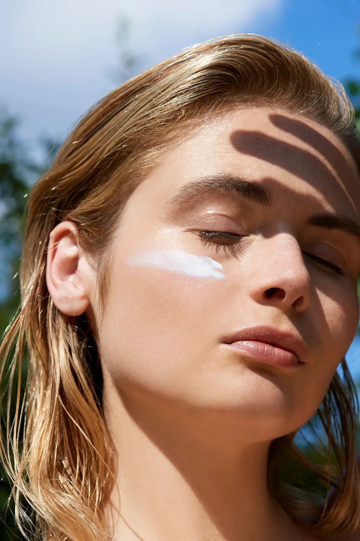 How Much Sunscreen to Use on Your Face