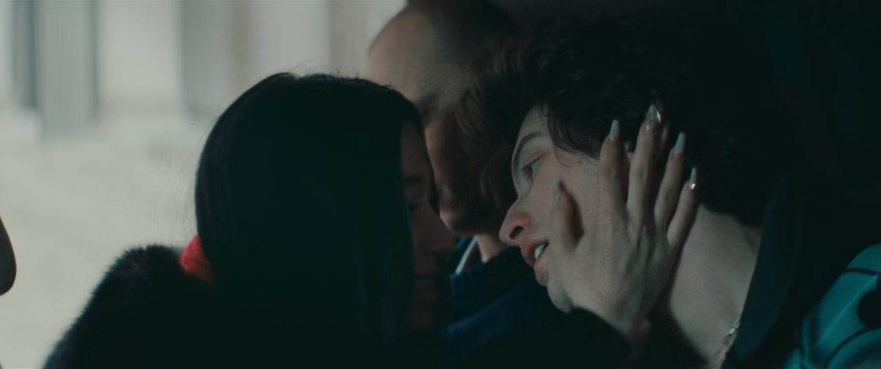 Anora Screenshot