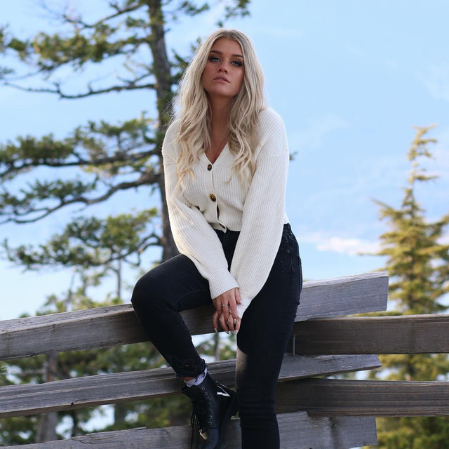 Samantha-Ravndahl-9.jpg