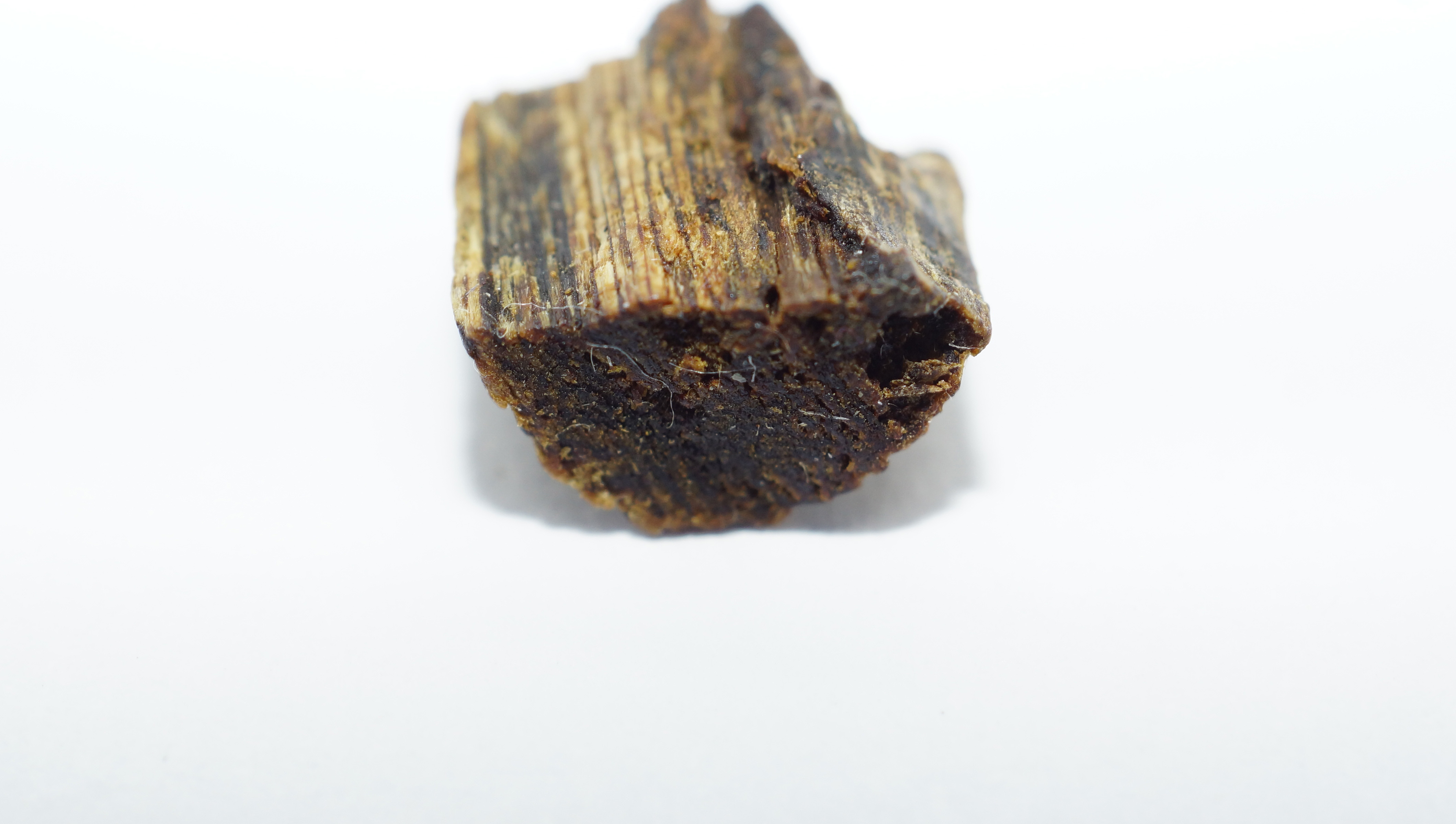 [Ouddict.com] Oud Wood