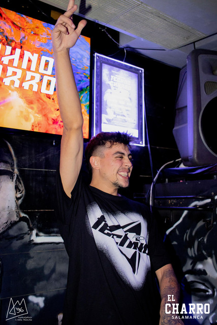 TECHNOCHARRO-IMG-4249.jpg