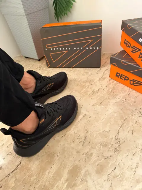 Detalhes Premium Tênis Repplay OENM Black Gold