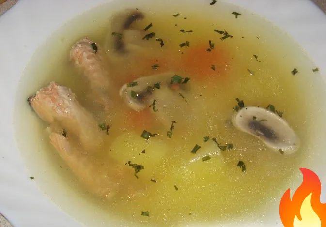 Фото Уха из горбуши с грибами