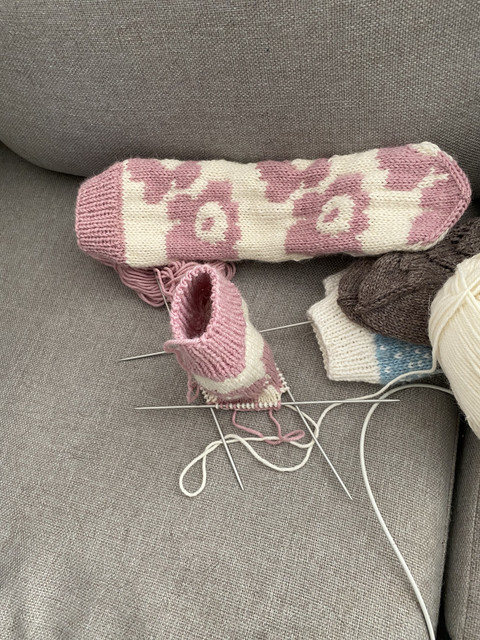 7-AB8-C035-364-B-4-C96-BE92-837-B4-EA7-F