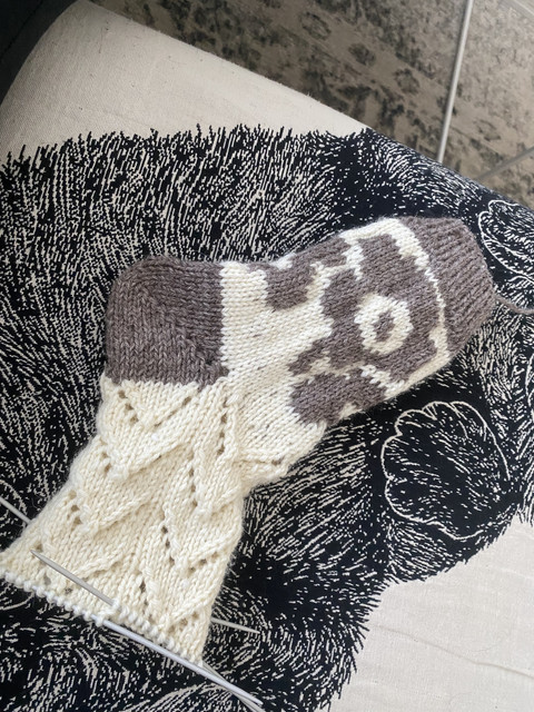 401-A6-B7-F-4-C76-448-A-9188-15-EE313005