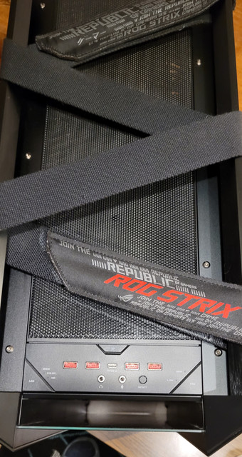 P: Skrine asus - rog strix helios a tuf gt501 P: Skrine asus - rog strix helios a tuf gt501