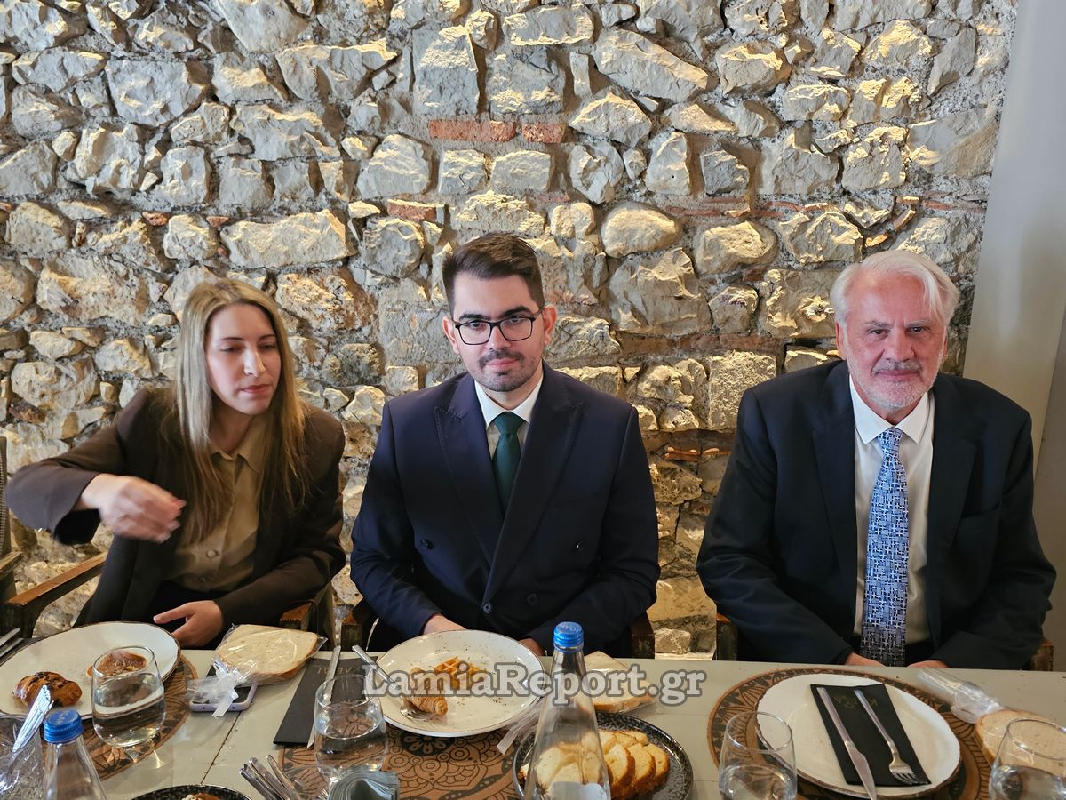 δικηγοροι051