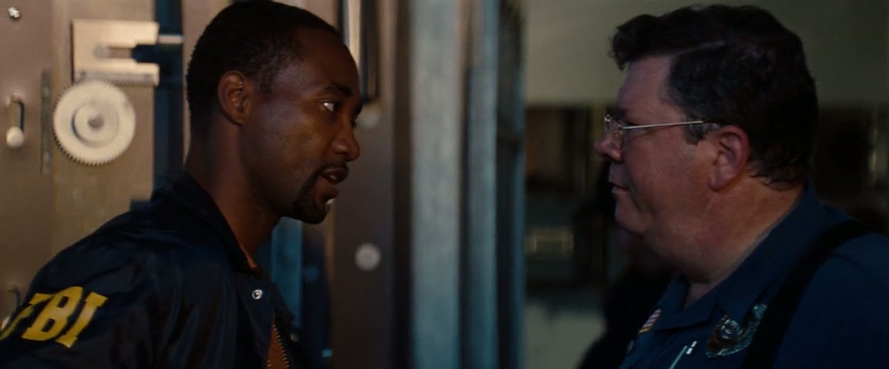 2 Guns Screenshot