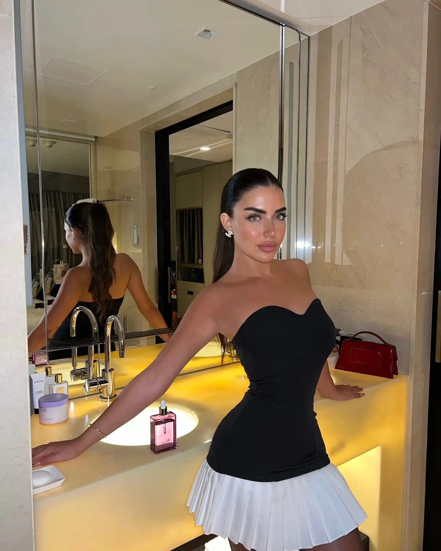 Hanine Zaiter Wallpapers Insta Sport Bio (4)