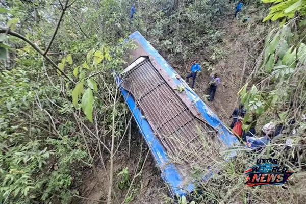 नेपाल के अर्घाखांची में बस हादसा तीर्थयात्रियों से भरी बस खाई में गिरने से पांच की मौत