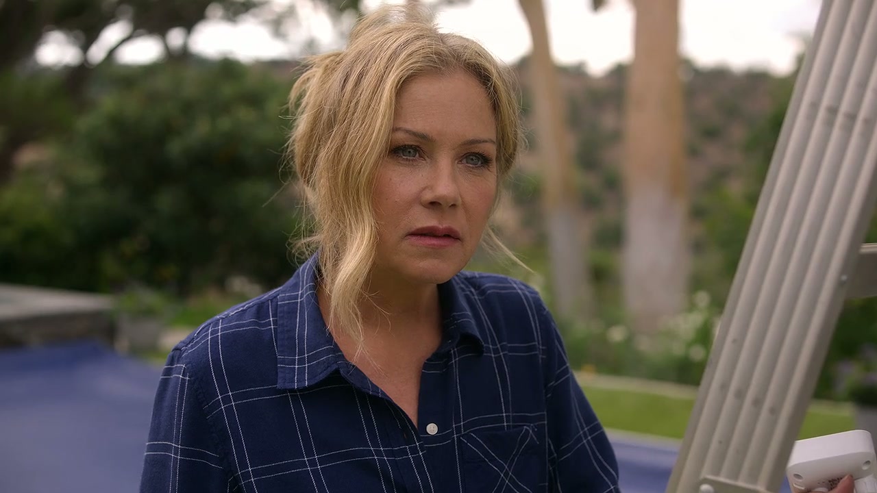 Dead to Me Screenshot