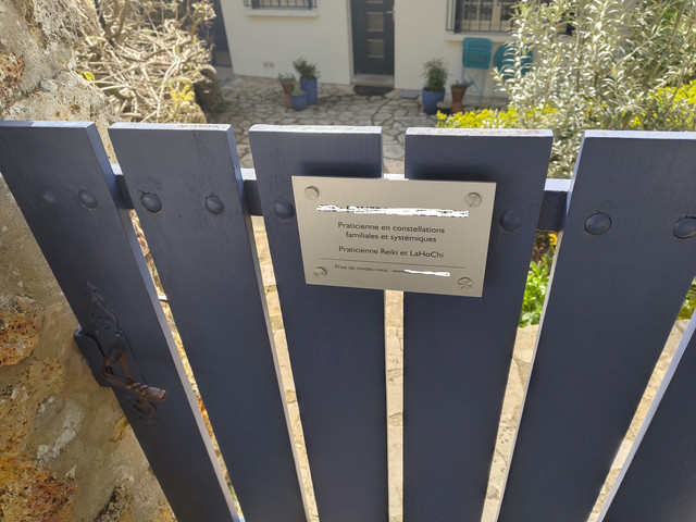 https://i.ibb.co/pr3g9YtF/plaque.jpg
