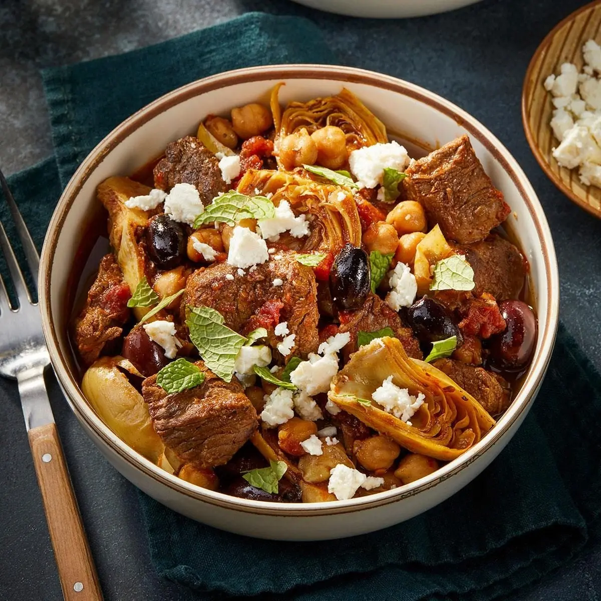Delicious Greek-Style Lamb Stew Perfect for Slow Cooking