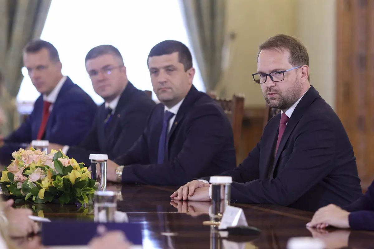 Confirmarea: USR propune rotație la guvernare