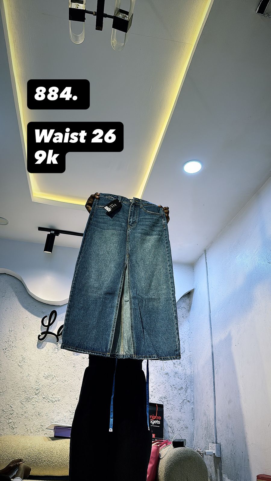 Waist 26