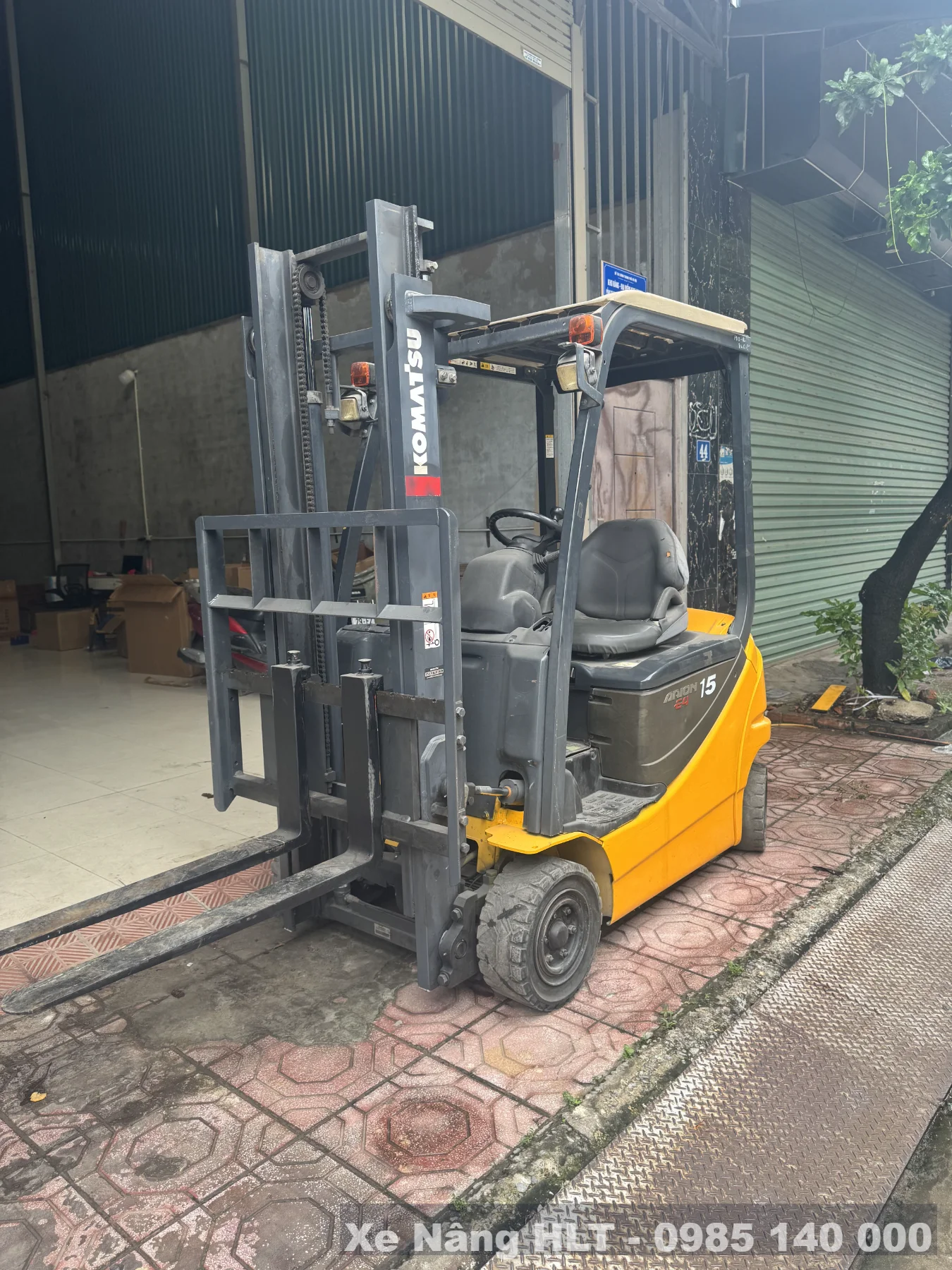 Xe Nâng Điện Ngồi Lái Komatsu FB15-12 1.5 Tấn