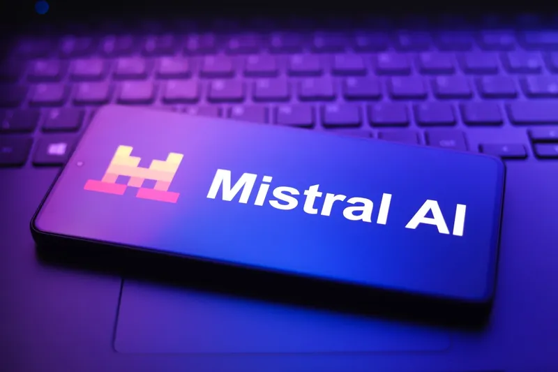 Mistral AI привлекает €3 млрд при оценке €20 млрд