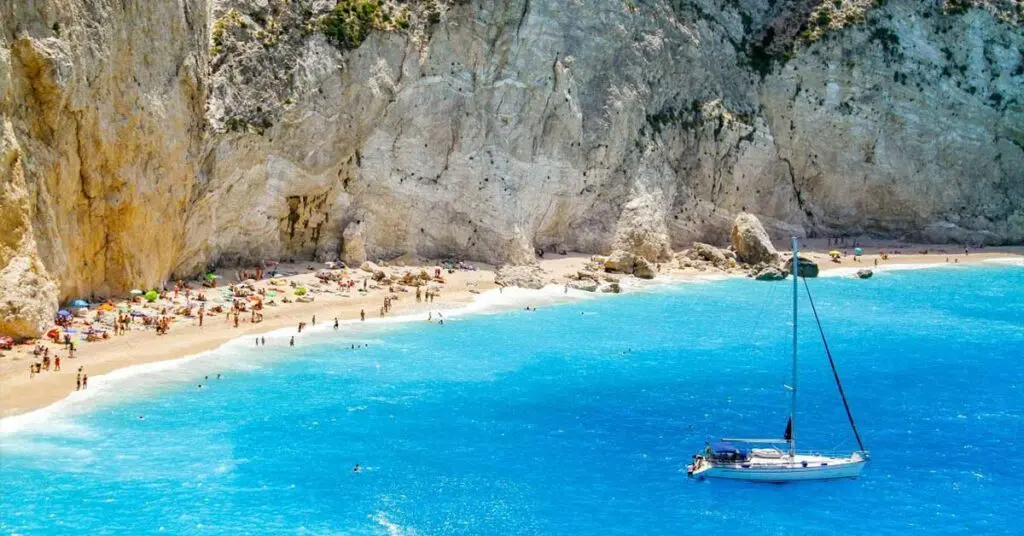 Lefkada: Paradisul grecesc te așteaptă – Ghid complet 2024