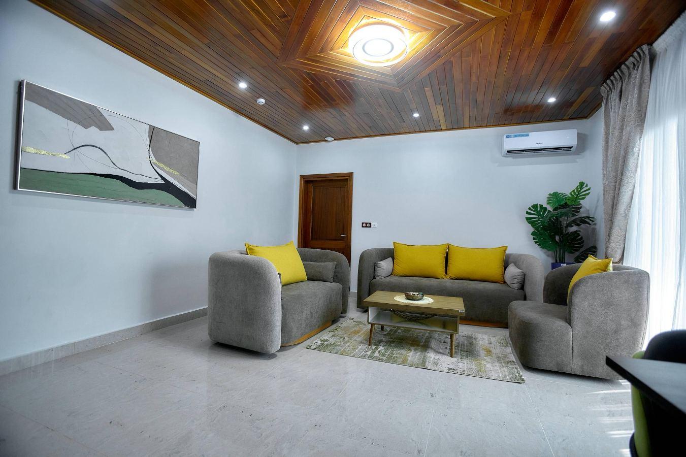 Bureau à louer à Yaoundé - 2744000 FCFA/Mois