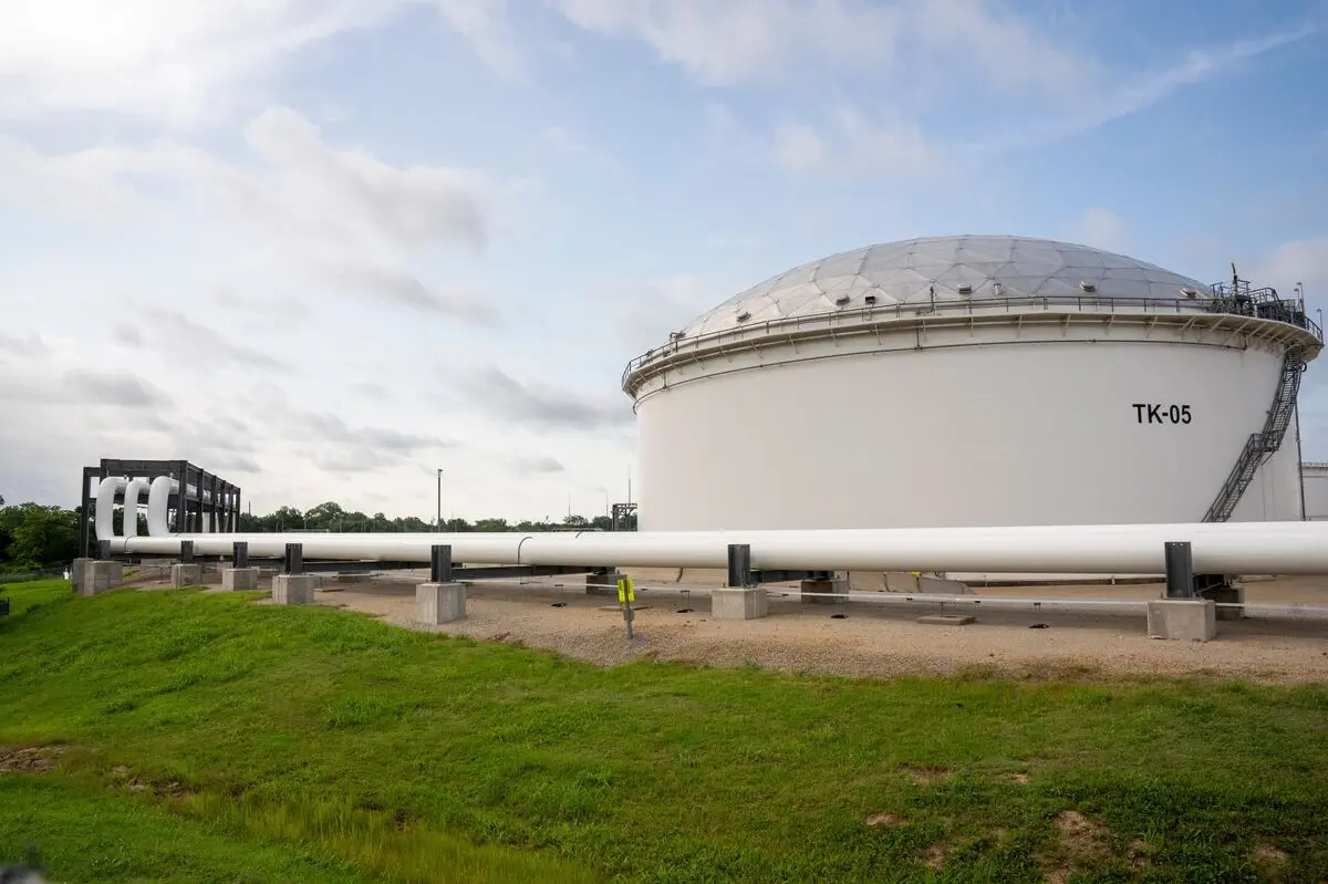 Oil Prices Surge on Trump Threat as US-Iran Talks Begin