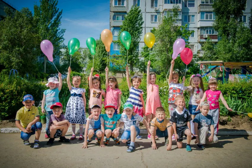 Unități de învățământ de stat din București, deschise pe perioada verii: detalii despre înscrieri și locurile