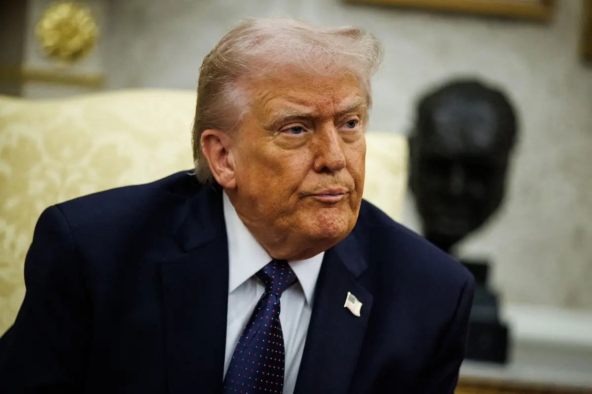 Războiul Comercial SUA-UE: Trump Amenință cu Tarife Asupra Mașinilor Europene