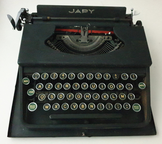 Machine à écrire Japy