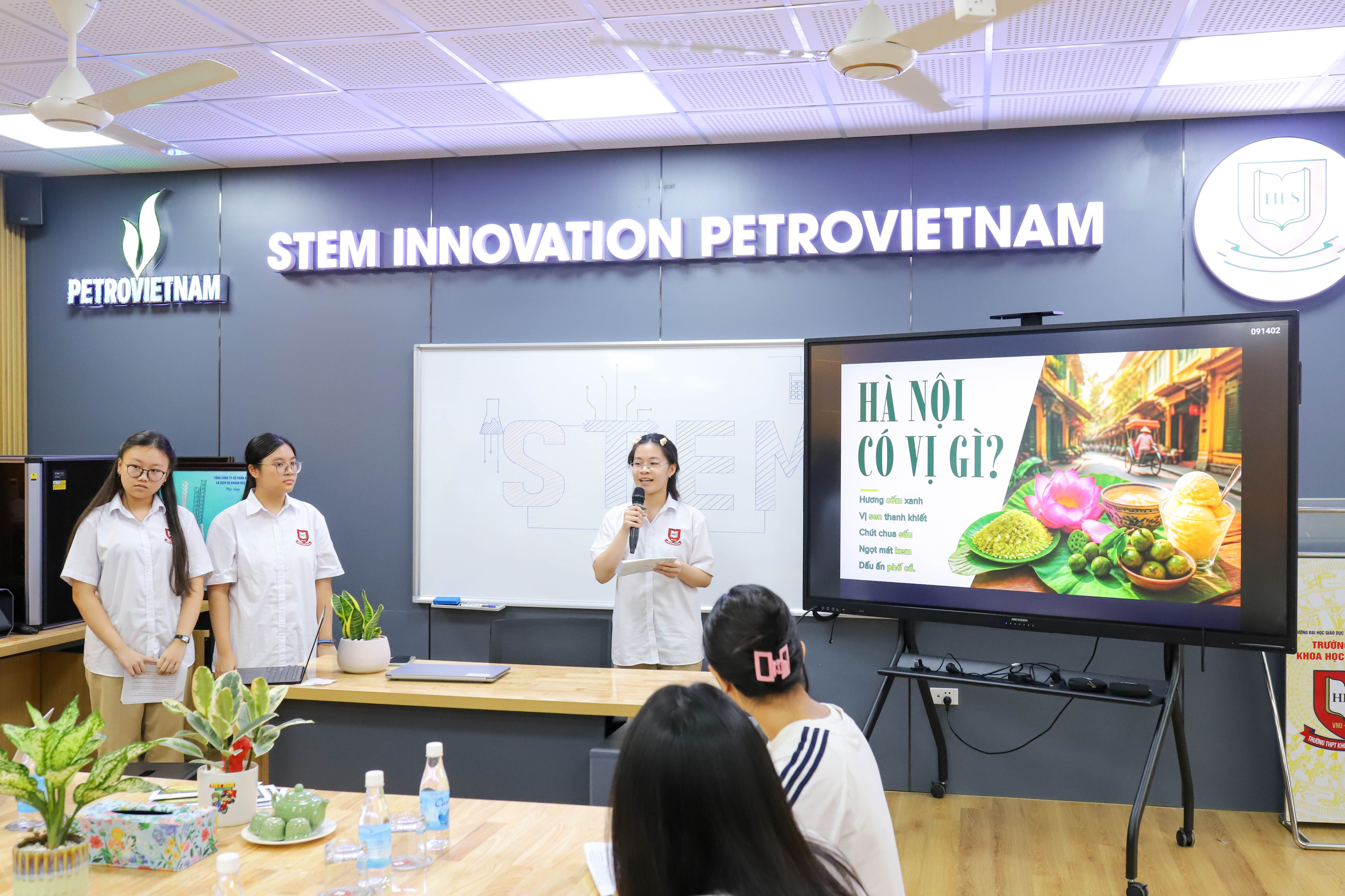 Dấu ấn lịch sử HES 12