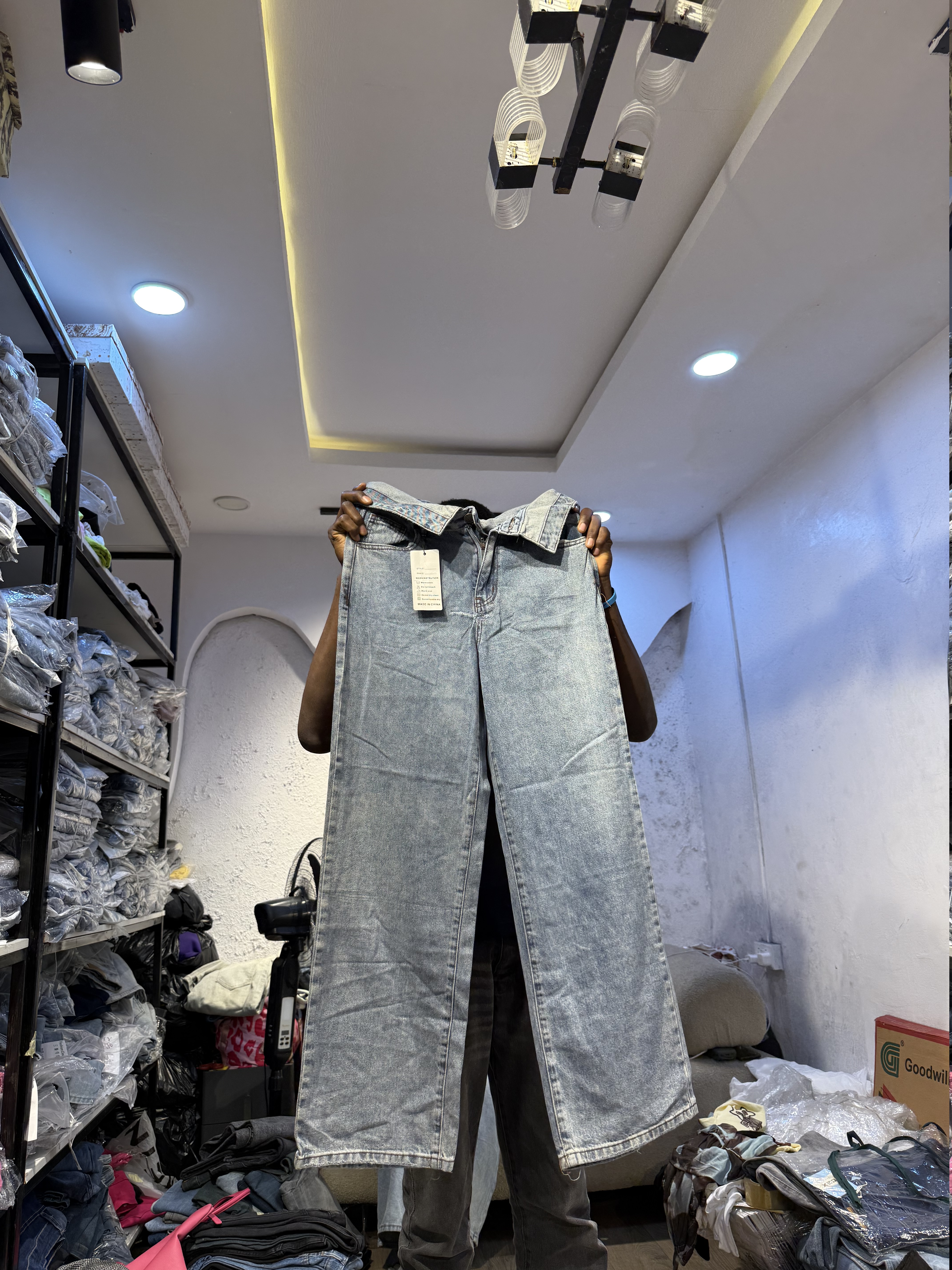 Waist 32